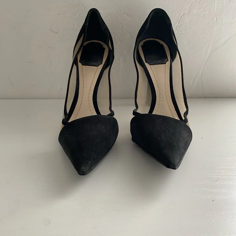Christian Dior Elegant Black Pointed-Toe Heels - Picture 6 of 9